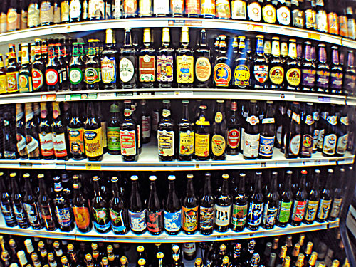 The organization of the beer fridge in bottle shops